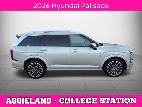 Used 2026 Hyundai Palisade Calligraphy FWD image 2