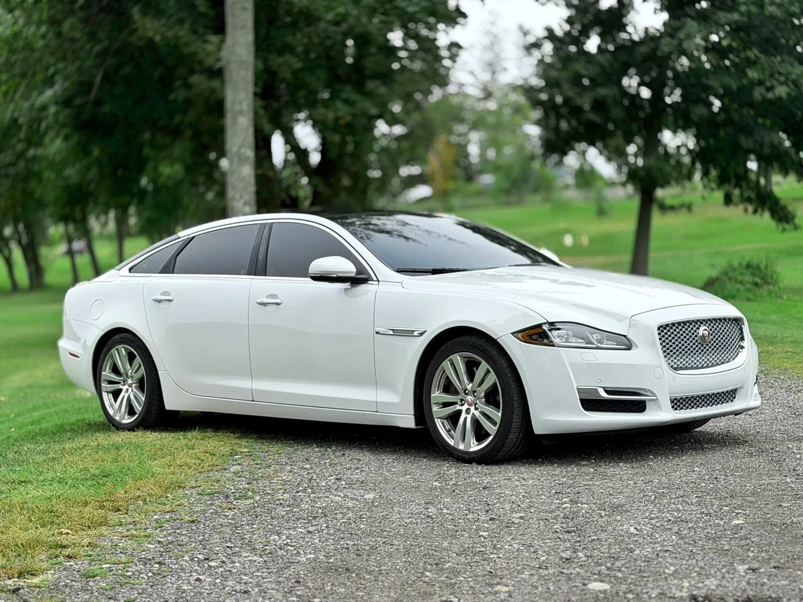 Used 2017 Jaguar XJ L Portfolio AWD/4WD image 41