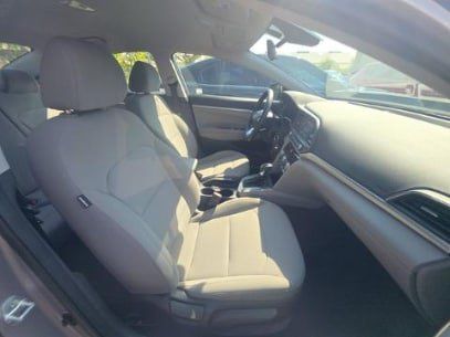 Used 2020 Hyundai Elantra SE FWD image 11