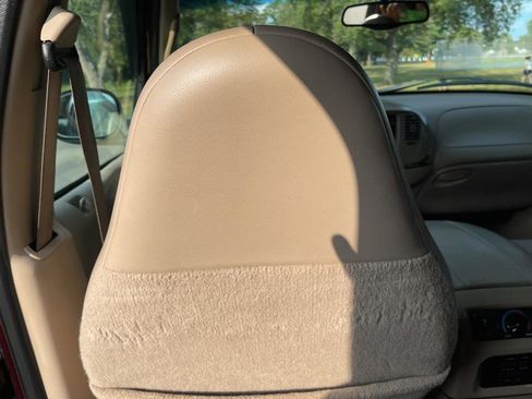 Used 2001 Ford Expedition Eddie Bauer image 30