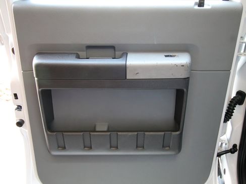 Used 2014 Ford F250 XLT w/ XLT Value Package image 40