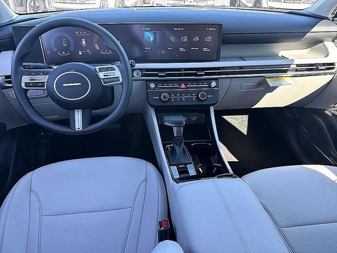 New 2026 Hyundai Tucson SE image 6