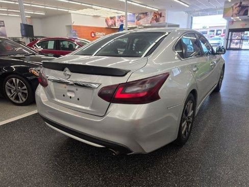 Used 2018 Nissan Altima 2.5 SL FWD image 5