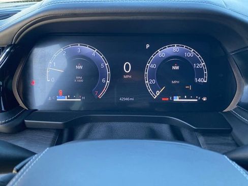 Used 2023 Jeep Grand Cherokee Overland w/ Luxury Tech Group IV image 16