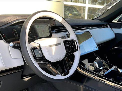 New 2026 Land Rover Range Rover Sport Dynamic SE image 6