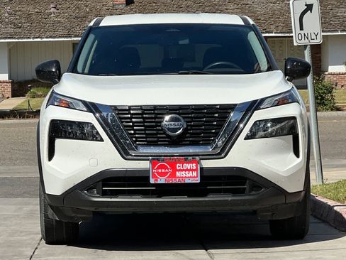 Used 2021 Nissan Rogue S image 11