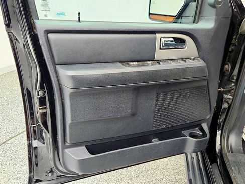 Used 2016 Ford Expedition Limited image 11