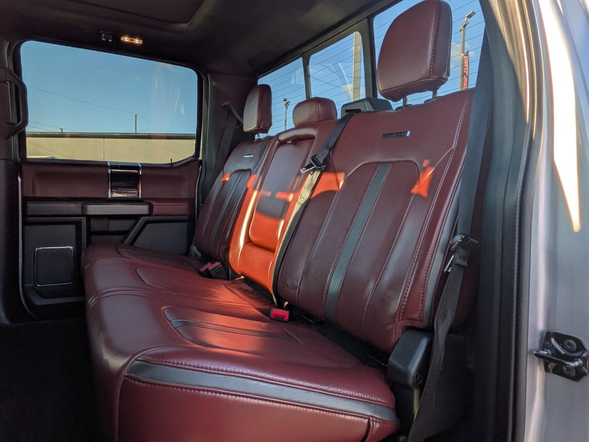 Used 2022 Ford F350 Platinum w/ FX4 Off-Road Package AWD/4WD image 7