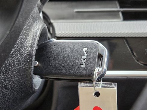 Certified 2024 Kia Sportage LX image 23
