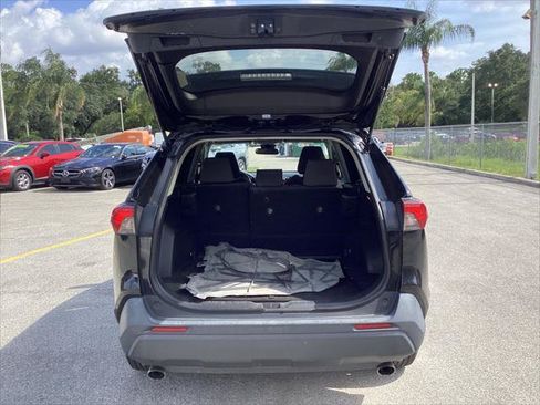Used 2019 Toyota RAV4 XLE FWD image 21