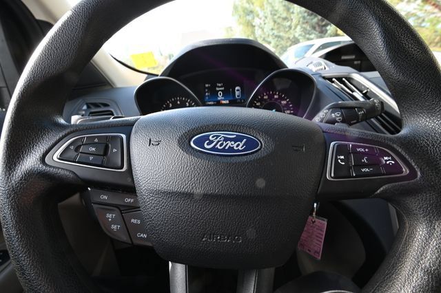 Used 2017 Ford Escape SE AWD/4WD image 13
