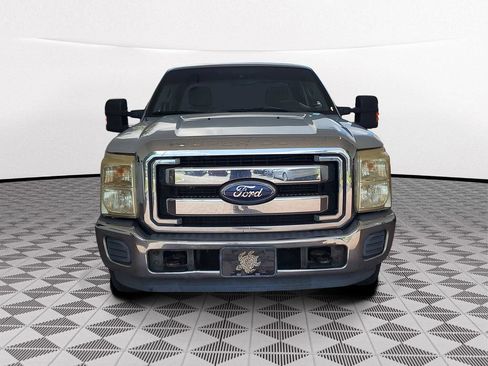 Used 2011 Ford F250 XLT w/ XLT Interior Pkg RWD image 2