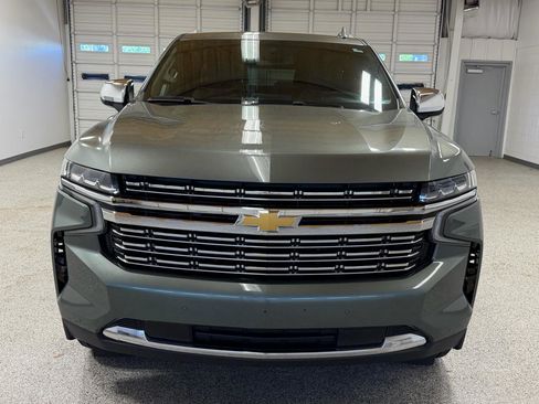 Used 2023 Chevrolet Suburban Premier RWD image 9