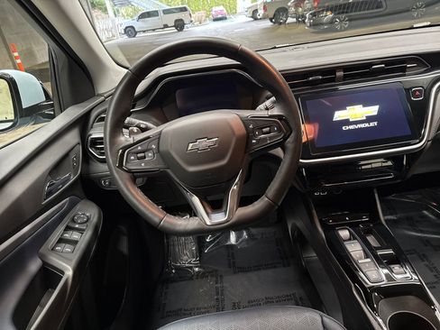 Used 2023 Chevrolet Bolt EUV LT w/ Convenience Package image 16