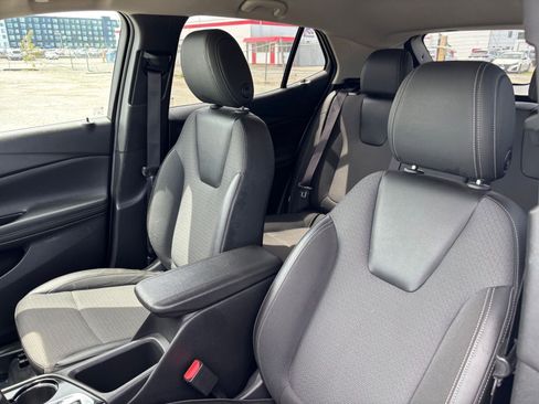 Used 2025 Buick Encore GX Preferred AWD/4WD image 32