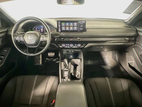 Used 2025 Honda Accord Sport image 28