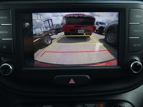 Used 2024 Kia Soul LX w/ Option Group 015 FWD image 11
