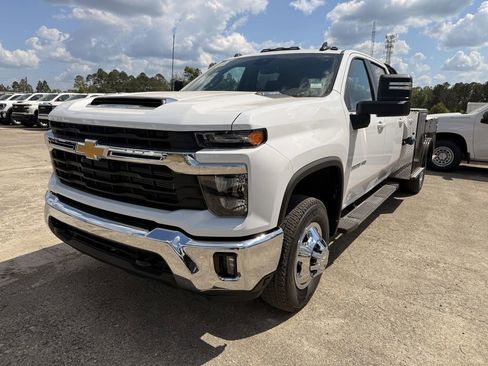 New 2026 Chevrolet Silverado 3500 LT w/ Convenience Package AWD/4WD image 1