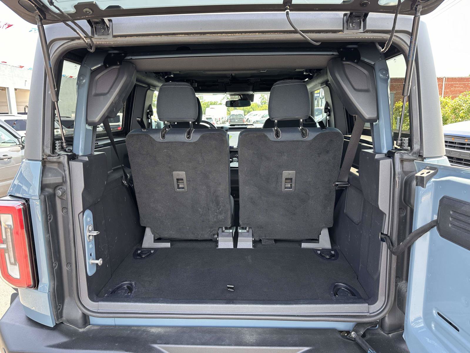 Used 2023 Ford Bronco Outer Banks w/ Sasquatch Package AWD/4WD image 8