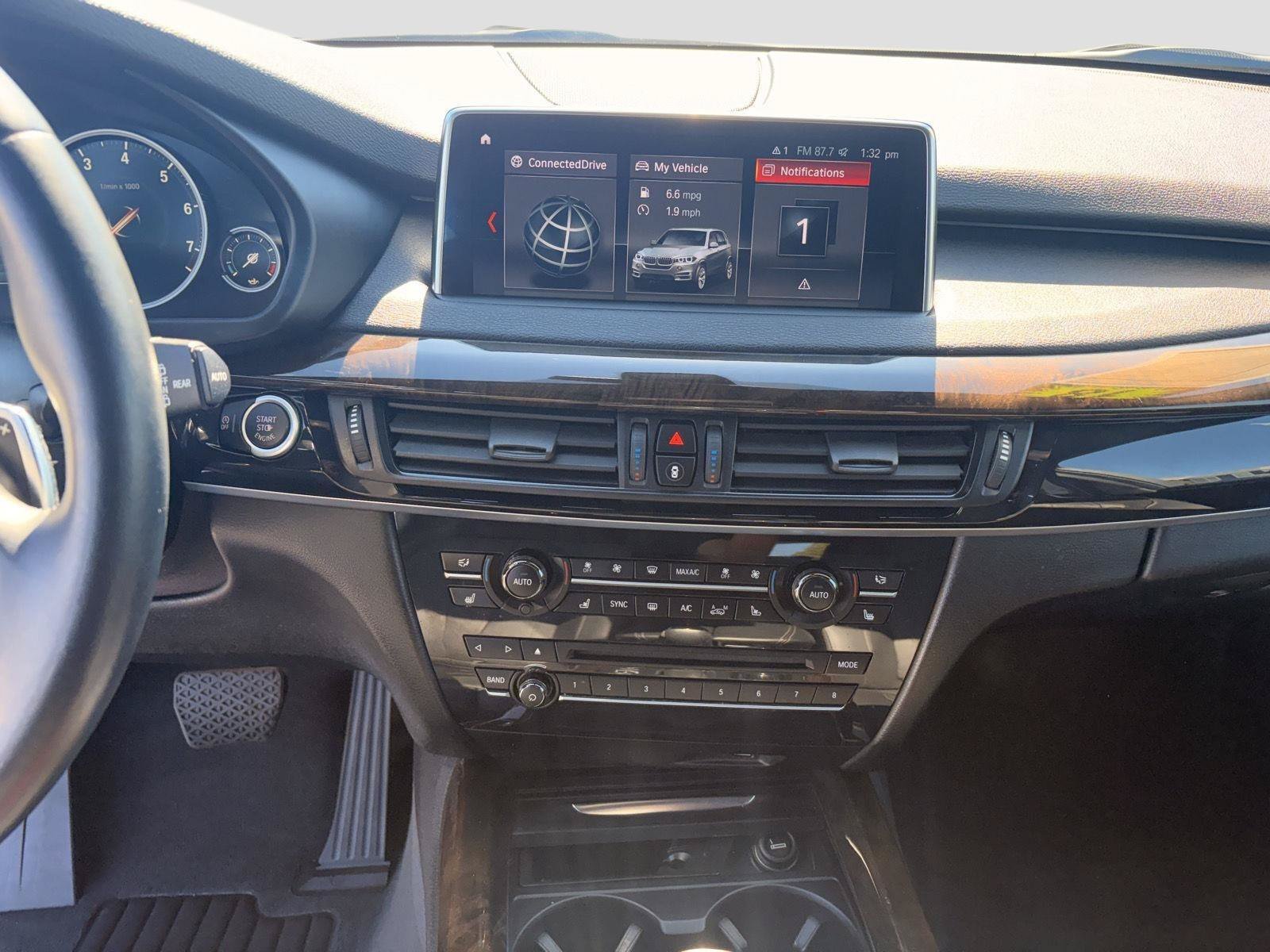Used 2018 BMW X5 xDrive50i AWD/4WD image 16