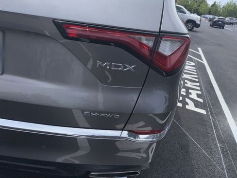 Used 2023 Acura MDX SH-AWD w/ Technology Package image 7