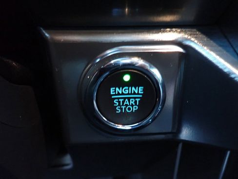 Used 2023 Ford F150 Lariat w/ Equipment Group 502A High image 30