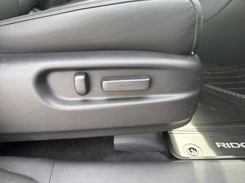 Used 2025 Honda Ridgeline RTL image 4