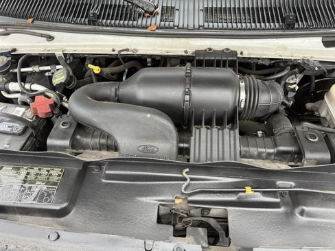 Used 2010 Ford E-150 and Econoline 150 image 13