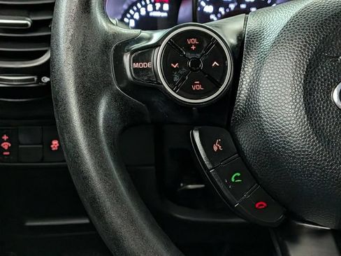 Used 2016 Kia Soul + FWD image 28