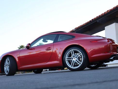 Used 2014 Porsche 911 Carrera image 17