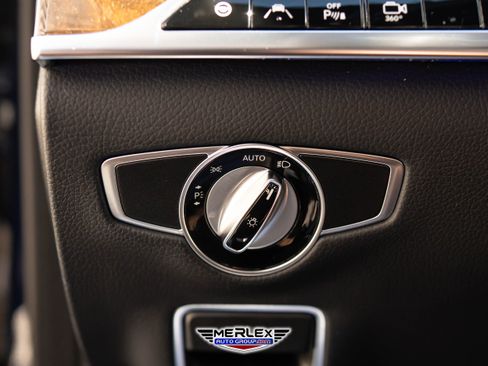 Used 2017 Mercedes-Benz S 550 Sedan image 40