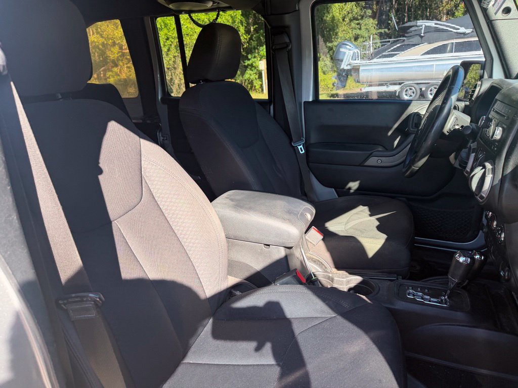 Used 2013 Jeep Wrangler Unlimited Sport AWD/4WD image 13