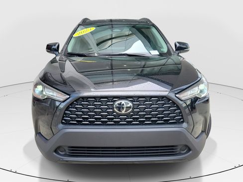 Used 2023 Toyota Corolla Cross LE w/ Moonroof Package FWD image 2