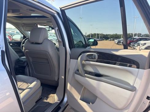 Used 2017 Buick Enclave Premium w/ Experience Buick Package AWD/4WD image 37