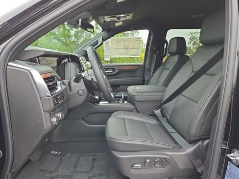 New 2026 GMC Yukon XL Denali image 17