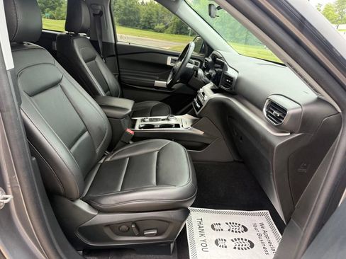 Certified 2024 Ford Explorer XLT w/ Equipment Group 202A AWD/4WD image 14