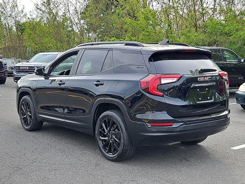 Certified 2023 GMC Terrain SLE w/ Driver Convenience Package AWD/4WD image 4