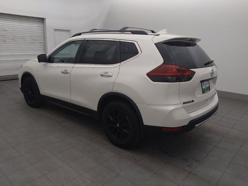 Used 2018 Nissan Rogue SV w/ Premium Package FWD image 3