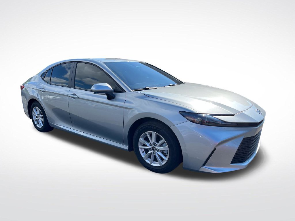 Used 2025 Toyota Camry LE w/ Convenience Package FWD image 7