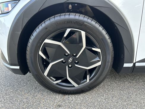 Certified 2024 Hyundai Ioniq 5 SEL AWD/4WD image 12