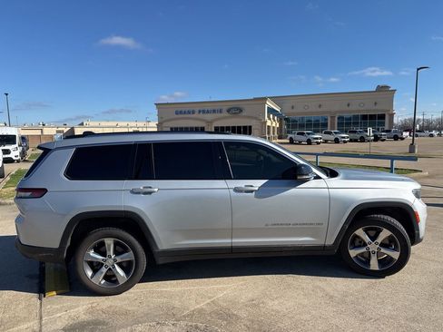 Used 2021 Jeep Grand Cherokee L Limited image 17