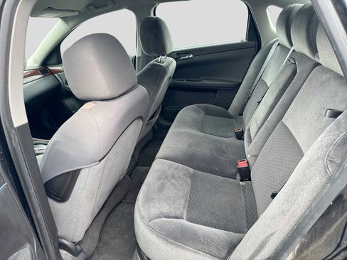 Used 2011 Chevrolet Impala LT FWD image 15