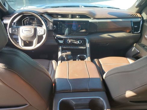 Used 2024 GMC Sierra 1500 Denali w/ Technology Package AWD/4WD image 15