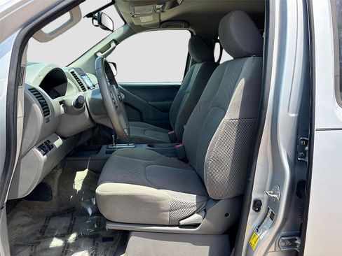 Used 2016 Nissan Frontier SV w/ SV Value Truck Package RWD image 20
