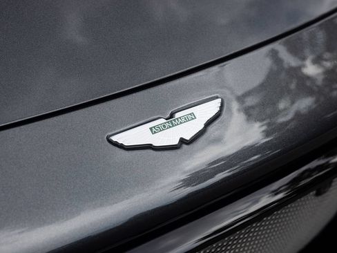 Used 2021 Aston Martin V8 Vantage Roadster RWD image 14