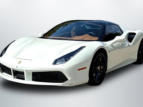 Used 2018 Ferrari 488 Spider RWD image 3