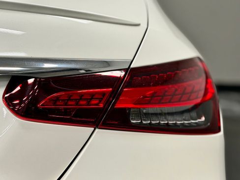 Used 2022 Mercedes-Benz E 350 Sedan image 14