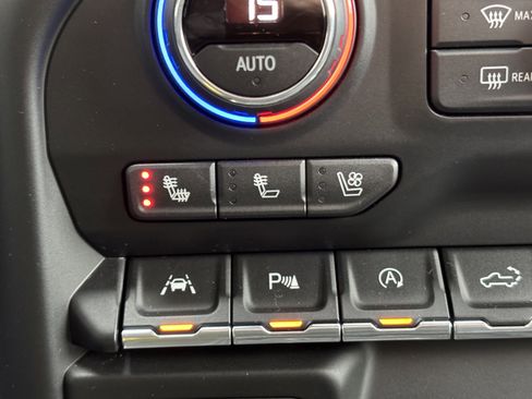 Used 2020 Chevrolet Silverado 1500 High Country w/ Technology Package image 25