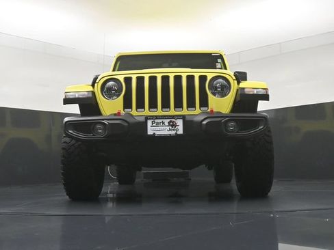 Certified 2023 Jeep Wrangler Unlimited Rubicon w/ Cold Weather Group AWD/4WD image 19