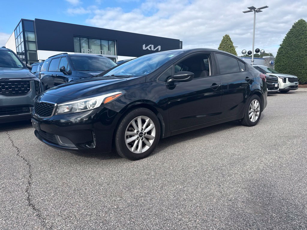 Used 2017 Kia Forte LX w/ LX Popular Package FWD image 2
